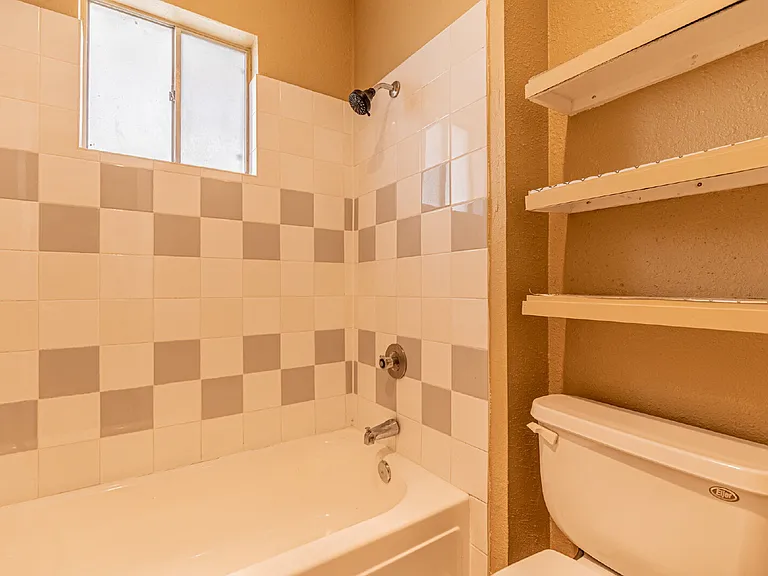 4414 Valleybrook — Photo 23