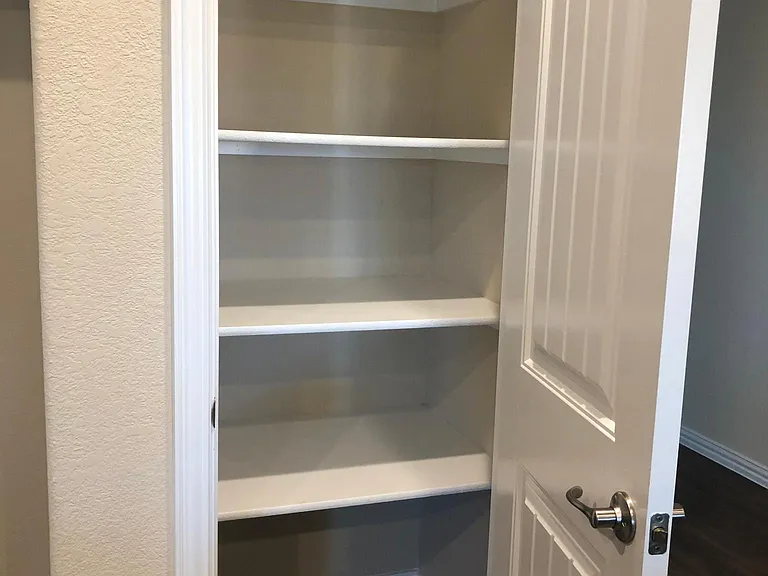 Big pantry space