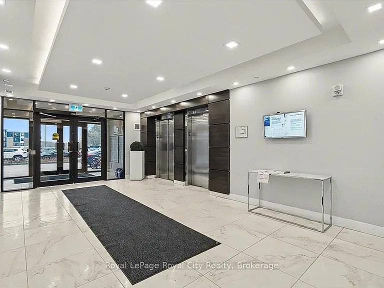 1284 Gordon St #120 — Photo 3