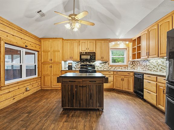 3rd image of 681 McAda Dr