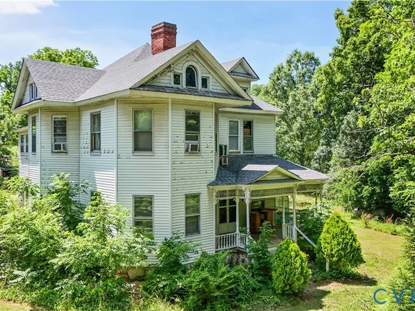 265 Proctor St, Drakes Branch, VA 23937