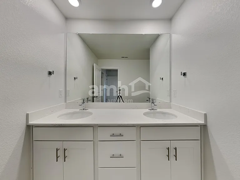 26153 E Calhoun Cir — Photo 12