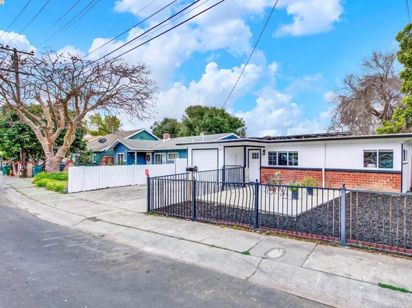 24311 Groom St, Hayward, CA 94544