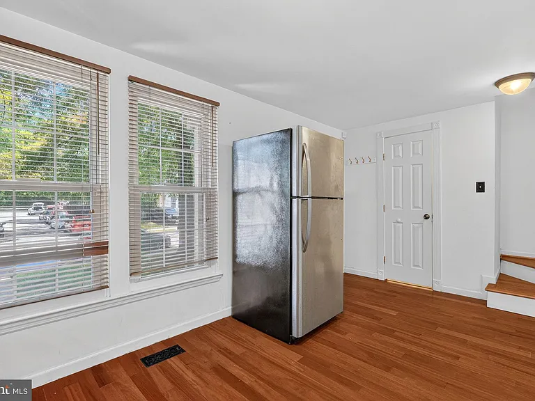 10522 Lime Tree Way — Photo 8