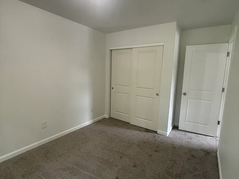 18148 NE Everett Ct — Photo 9