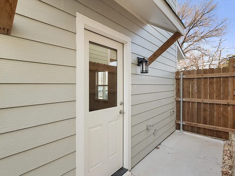 504 E Kimball St #1 — Photo 28