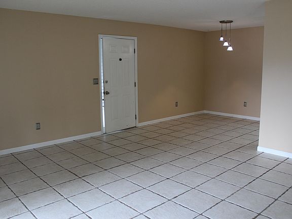 5th image of 101 Bent Tree Dr APT 18