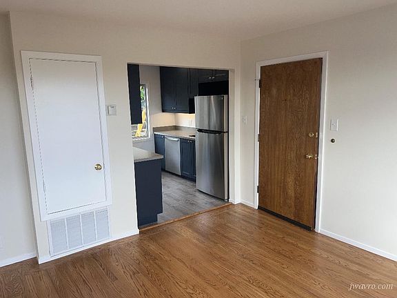 4th image of 140 Eagle St #1