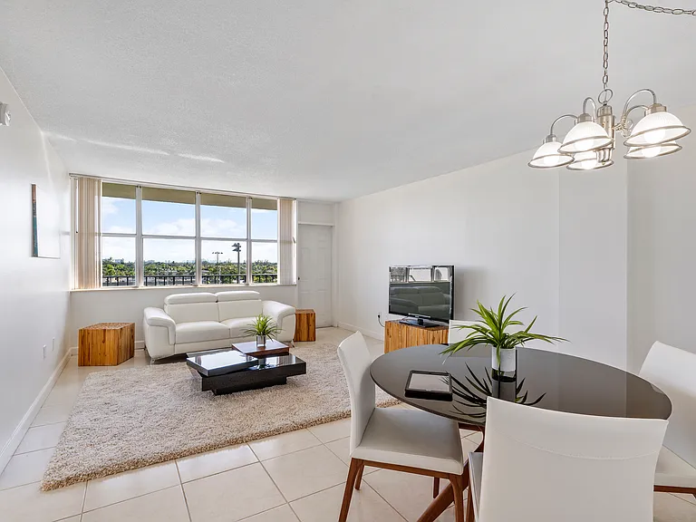 1 Bed 1.5 Bath Model Unit