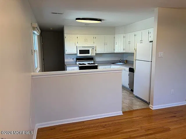 2 bed, $2,600 — Photo 4