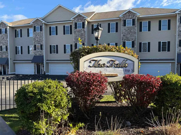 17 River Front Drive #3, Manchester, NH 03102