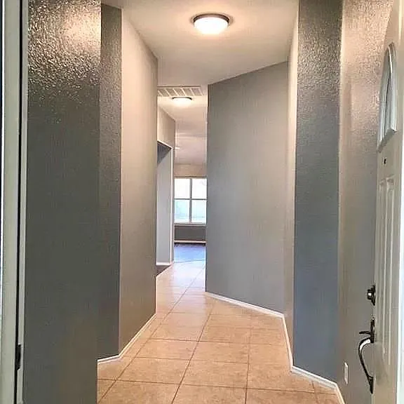 16816 Sabertooth Dr — Photo 2