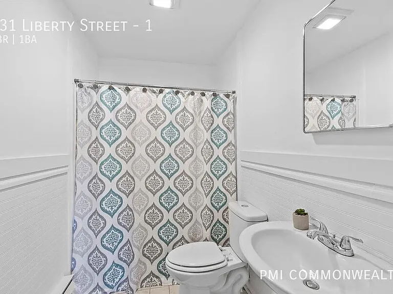 831 Liberty St #1 — Photo 7
