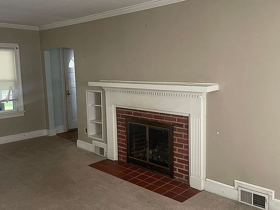 5th image of 2355 Maple Ave