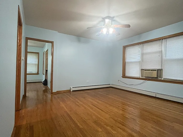 7139 S Rockwell St #1F — Photo 8