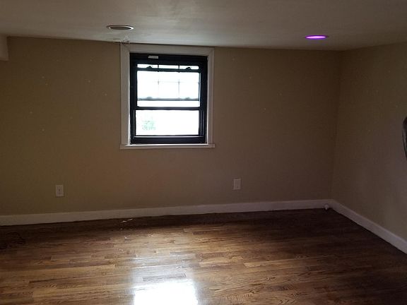 4th image of 277 S Clinton St #3L
