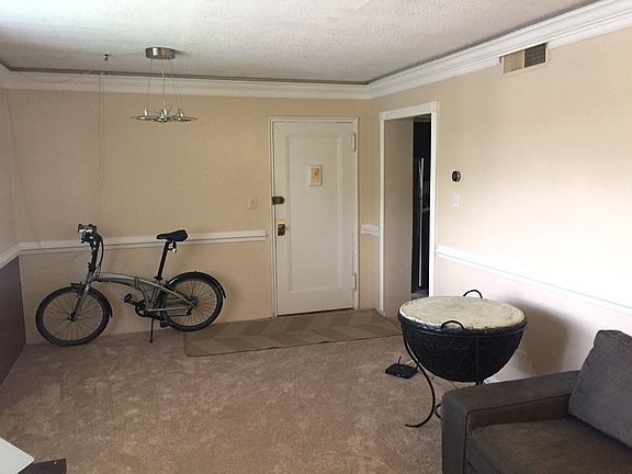 3rd image of 2906 Peyton Randolph Dr APT 179