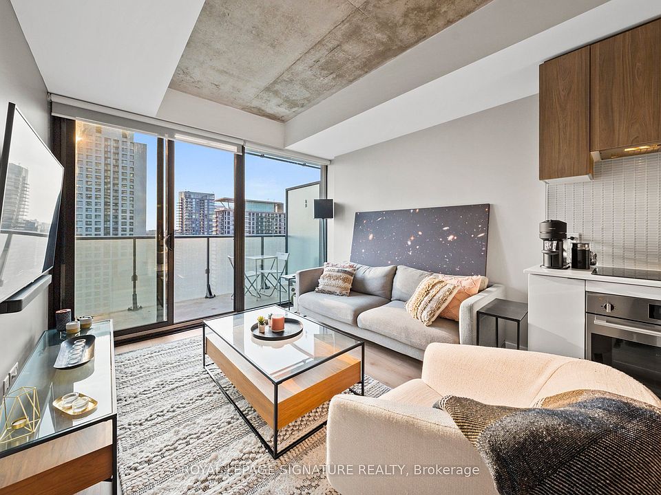 1st image of 161 Roehampton Ave #2711