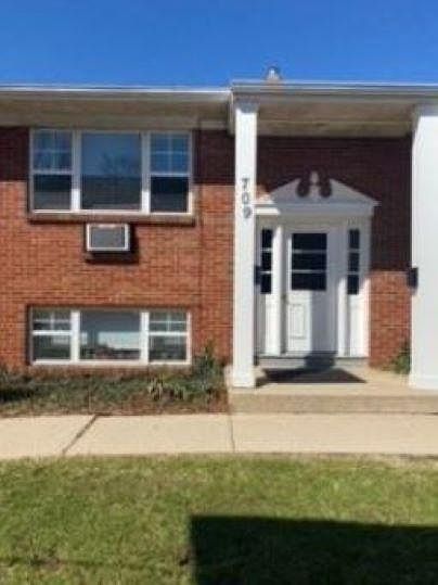 1st image of 709 Maple Ave APT 21