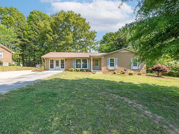 2nd image of 1606 Whippoorwill Dr