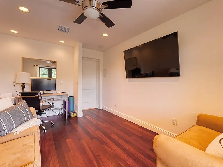 1206 NE 1st St #1206 — Photo 49