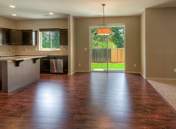 5th image of 16610 22nd Avenue Ct E