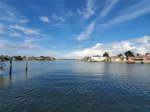 123 Yacht Club Cir, North Redington Beach, FL 33708