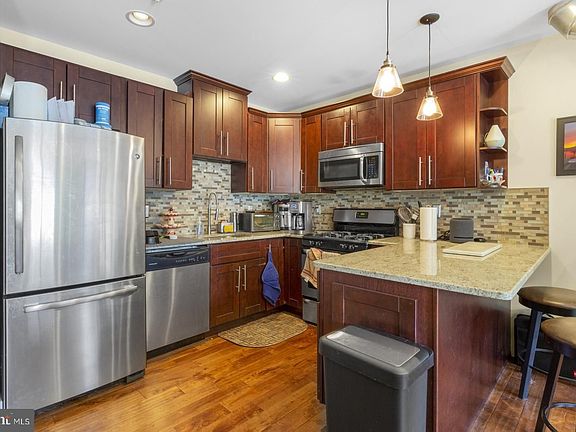 2nd image of 1780 Frankford Ave #B