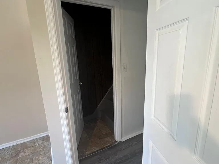 653 Beatty St #2 — Photo 4