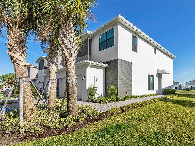 14075 SW Thorens Dr — Photo 5