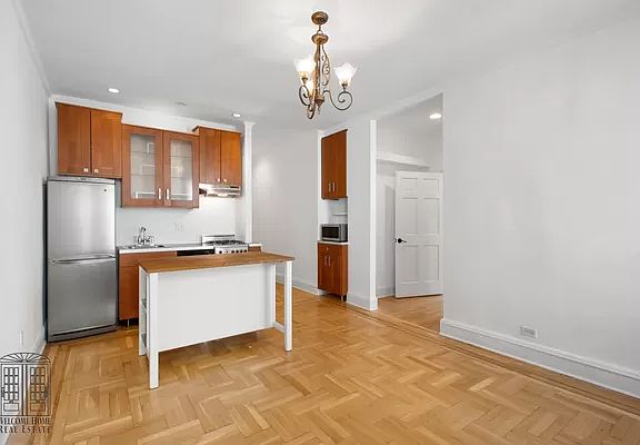5th image of 41-42 42nd St #5N