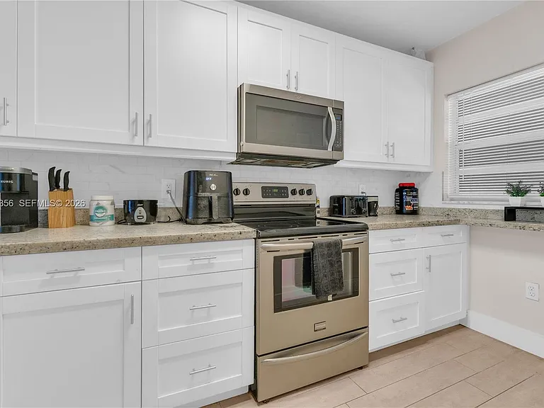 9410 Poinciana Pl #206 — Photo 2