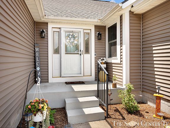 5th image of 4007 Meadow Ln