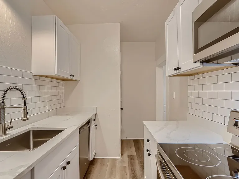 508 Pearl St — Photo 13
