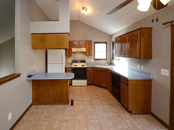 5th image of 5124 N 126th St