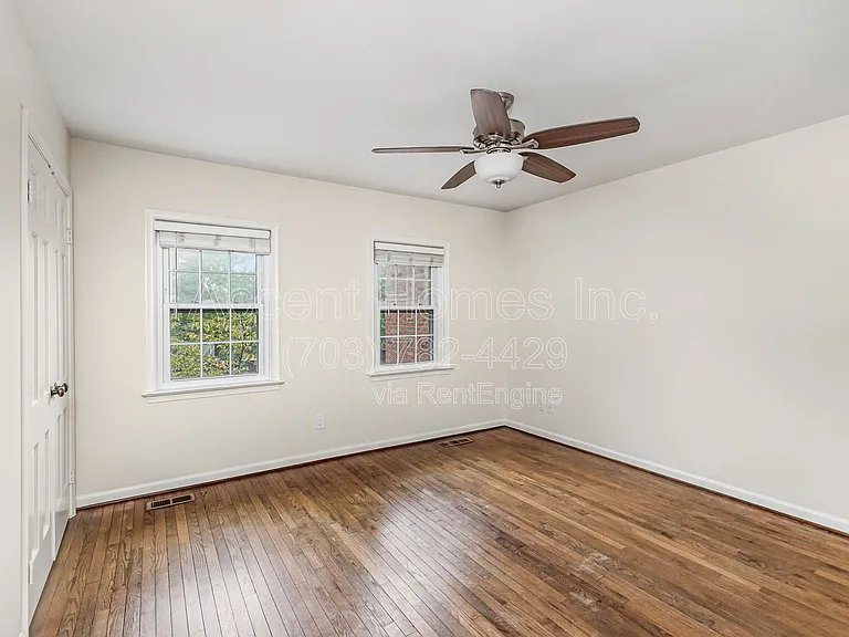 449 Old Town Ct — Photo 15