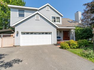 24 Capitol Pl, Rensselaer, NY 12144