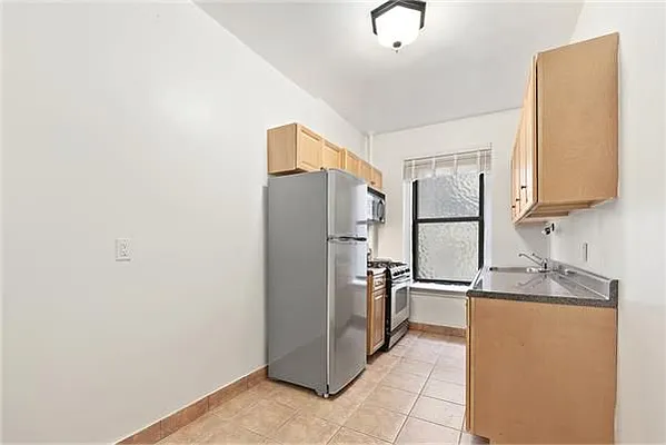 Sold by Weichert Manhattan Midtown | media 13