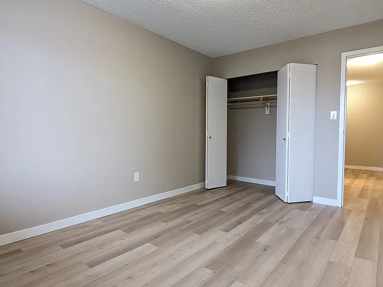 46180 Bole Ave — Photo 13