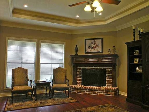 4th image of 3518 Windrose Dr