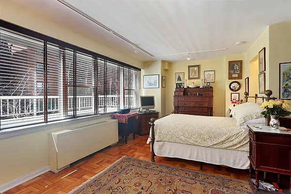 Sold by Corcoran | media 11