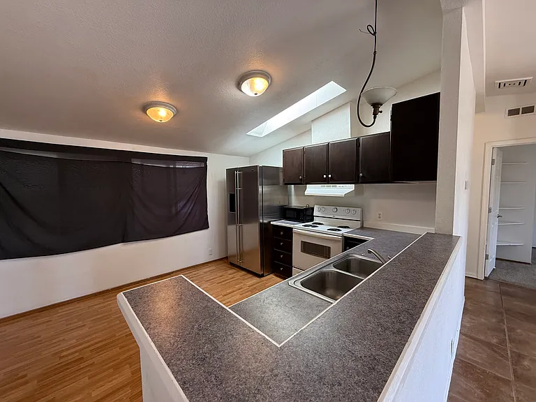 10110 217th Avenue Ct E — Photo 31