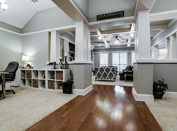 5th image of 8640 Overland Dr