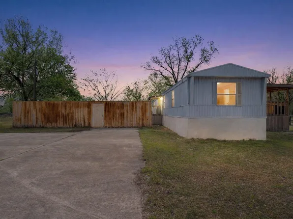 2711 Citation Dr, Del Valle, TX 78617