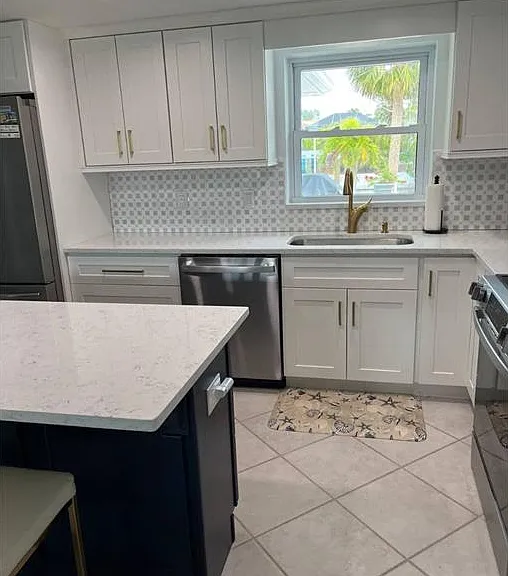 345 Avenida Leona — Photo 19