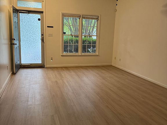 4th image of 84 Forest Oaks Dr
