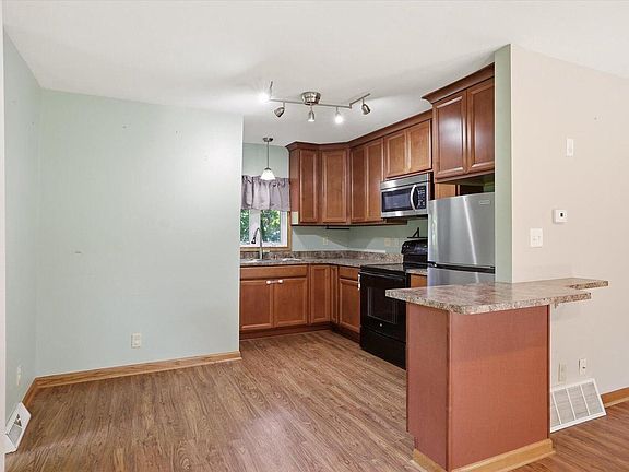 5th image of 8710 Buena DRIVE