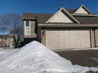 8822 Cottonwood Ln N, Maple Grove, MN 55369