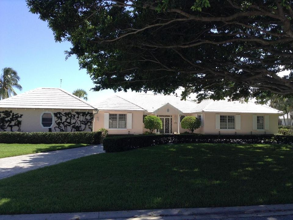 1st image of 972 Lake House Dr