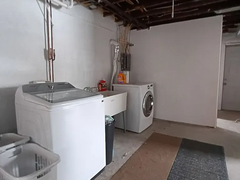 9155 S 5th Ave — Photo 14